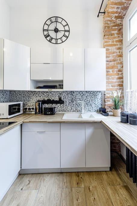 Rzeznicza 24 Apartment Wroclaw Bagian luar foto