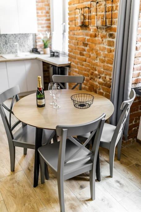 Rzeznicza 24 Apartment Wroclaw Bagian luar foto